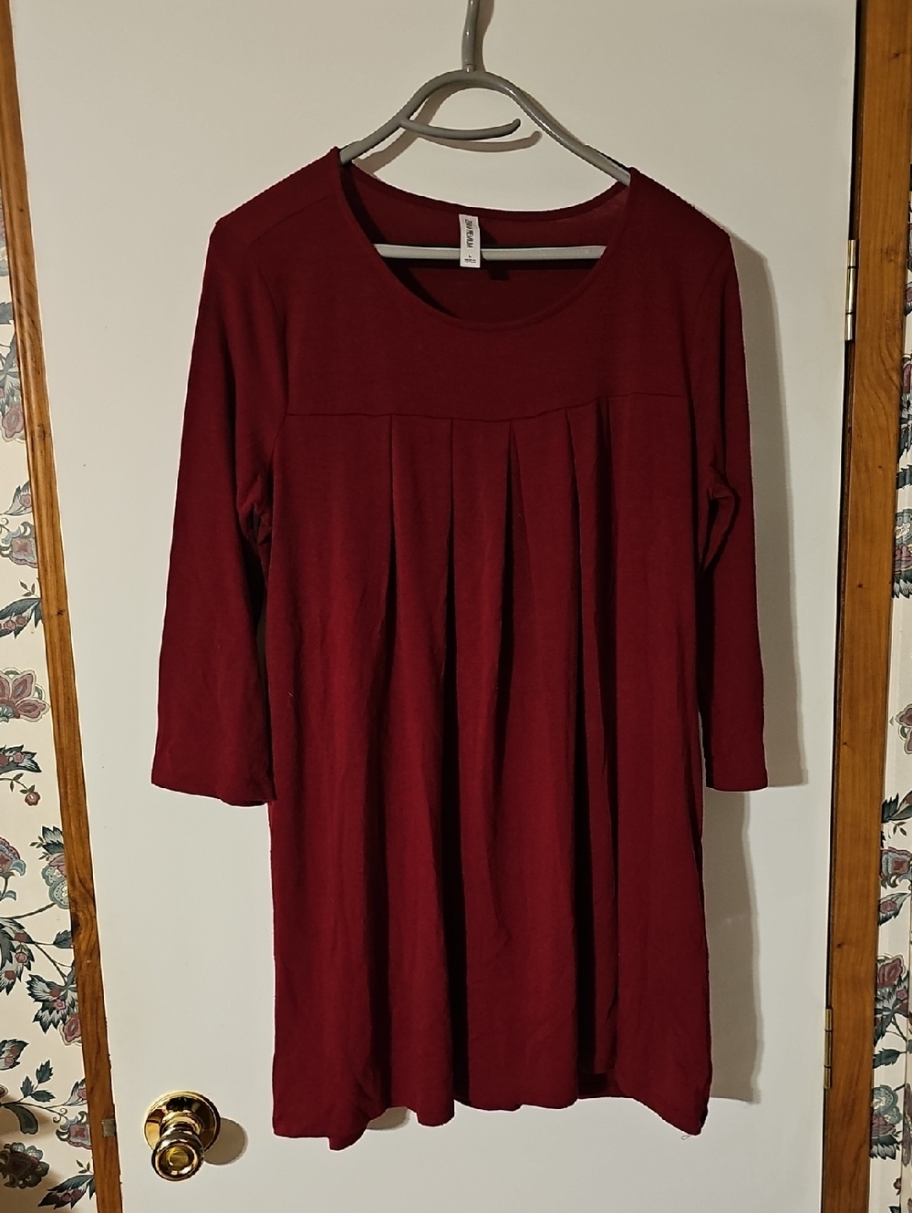 Women's Long Sleeve Pleated Tunic Dress - Burgundy